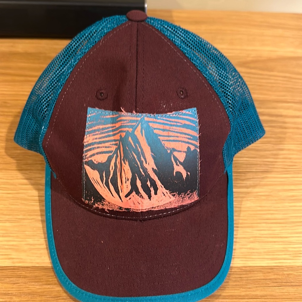 SnapBack mountain hat
